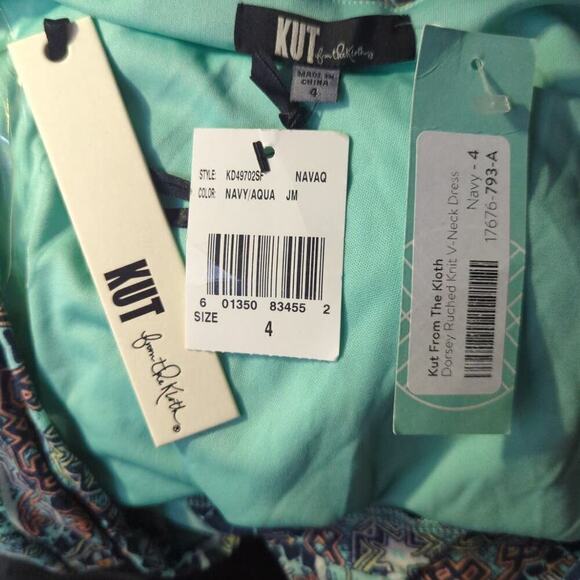 Kut From The Kloth Dress Woman's 4 Dorsey Ruched Knit V-Neck Green Bodycon Knee - Picture 8 of 13